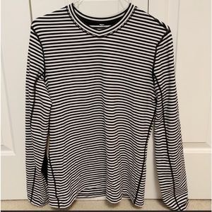 Lululemon Black and White Longsleeves